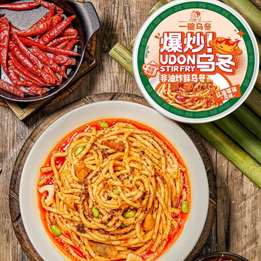 Udon saltati in padella(salsa piccante al peperoncino) 252G